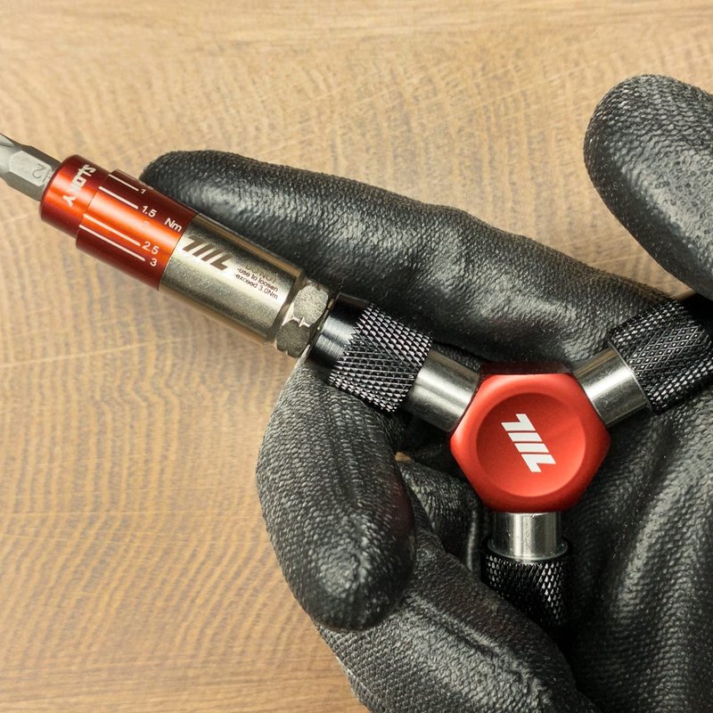 711L EDC Y Driver I Three Way 1/4" Hex Bit Driver I Y Type Hex Socket Wrench I Compact Motorcycle Bicycle Bike Tool (RED)