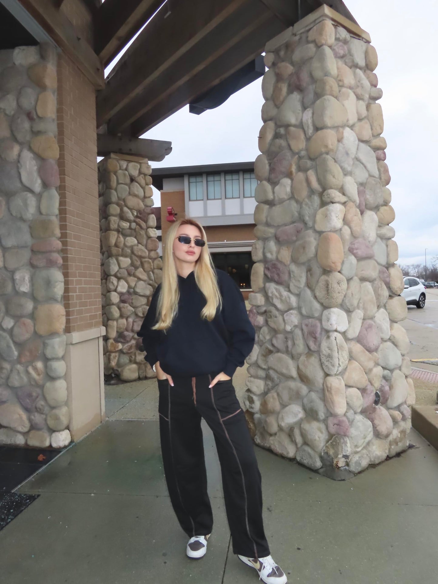 Rapbin Black Barrel Baggy Pants for Women Wide Leg Lounge Sweatpants 2026 Spring Fashion Outfits with Pockets L