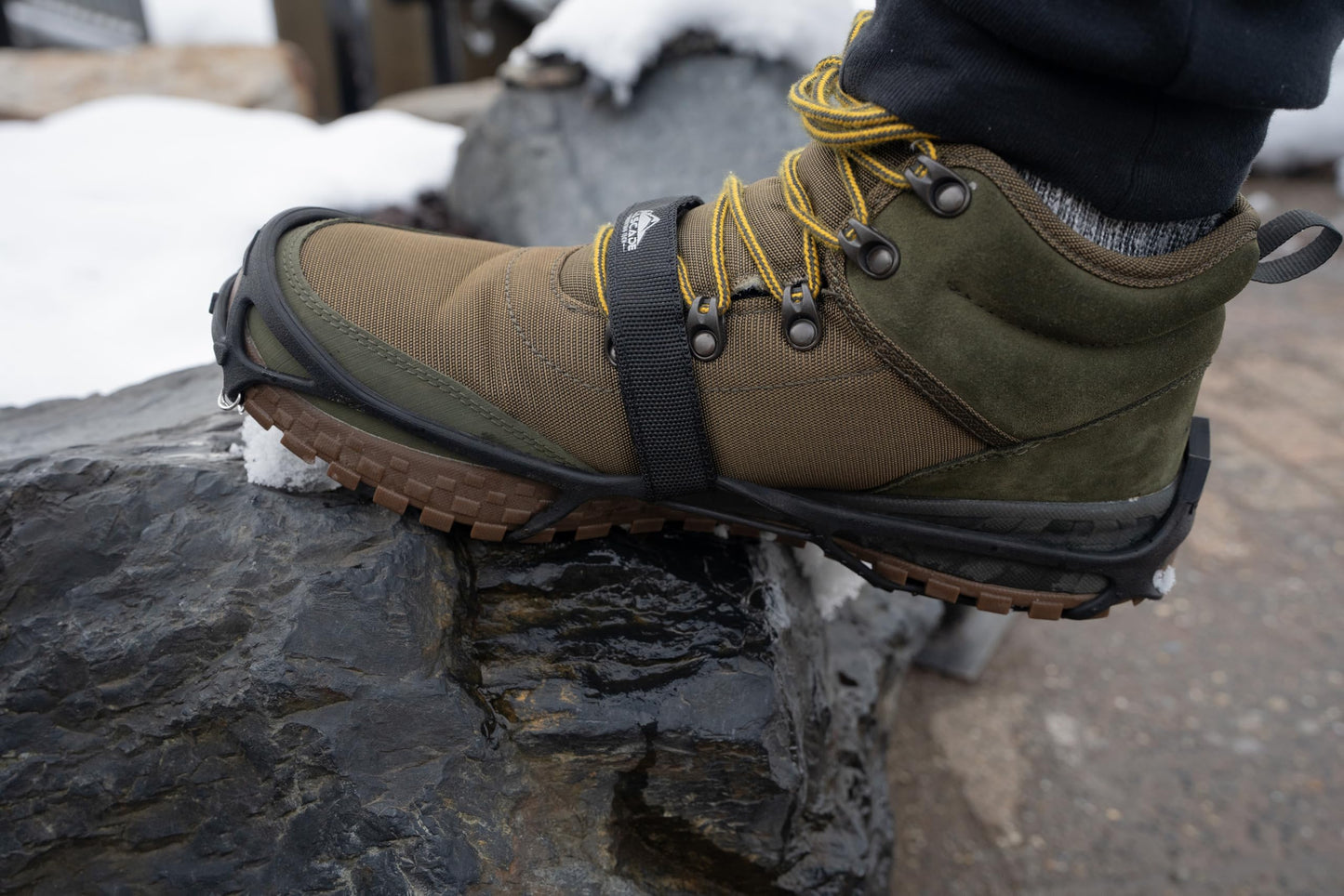 Cascade Mountain Tech Ice Traction Cleats - Ice Traction 360 - Hybrid Spike/Coil - Black - Small/Medium