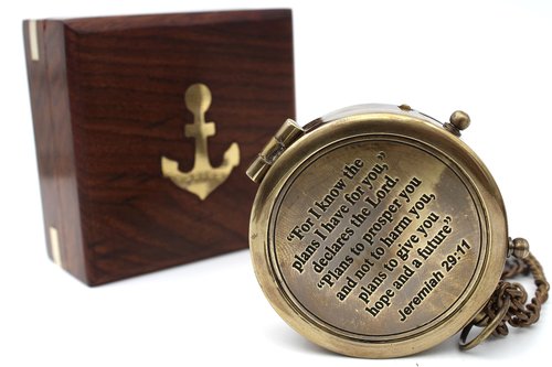 US HANDICRAFTS “for I Know The Plans I Have for You” Engraved Brass Compass – Jeremiah 29:11 Scripture Compass with Wooden Case – Christian Gift for Men, Boys, Baptism, Confirmation & Graduation