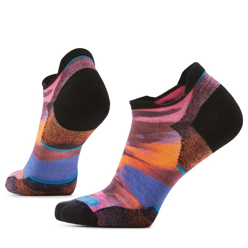 Smartwool, Women's, Run Targeted Cushion Brushed Print Low Ankle Socks, Garden Pink, Medium