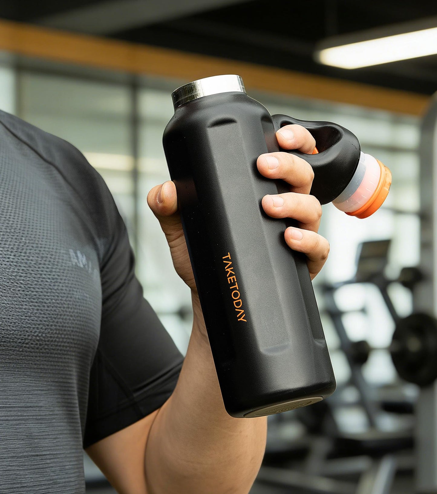 TakeToday 20oz Insulated Water Bottle with One-Touch Chug Lid, Leakproof, Keeps Cold 36H, Stainless Steel Double-Wall Vacuum Thermos for Gym, Hiking & Outdoor, Black