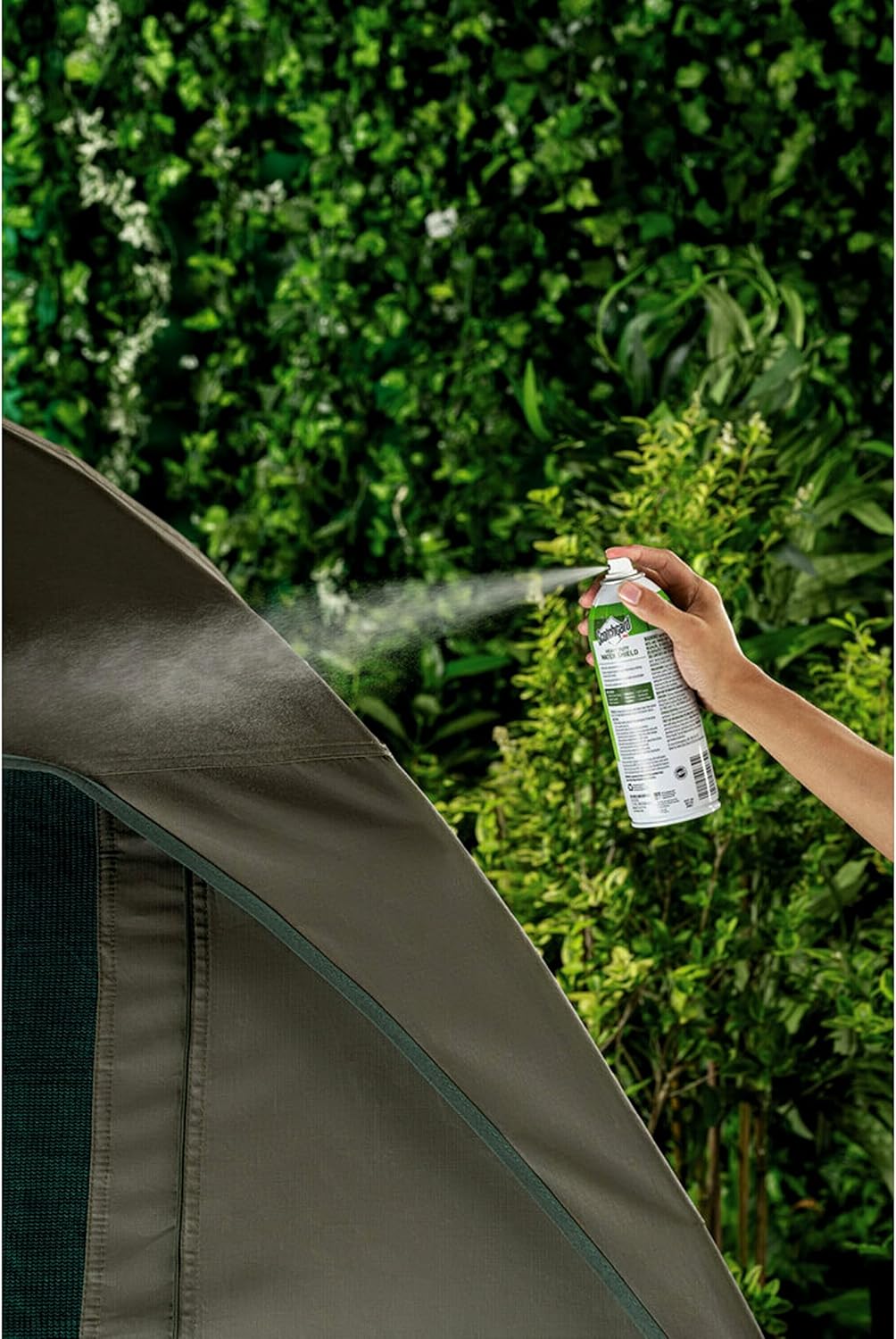 Scotchgard Outdoor Water Shield Spray - Water Repellent Fabric Protection for Gear & Furniture | 42 Ounces (4 Cans)