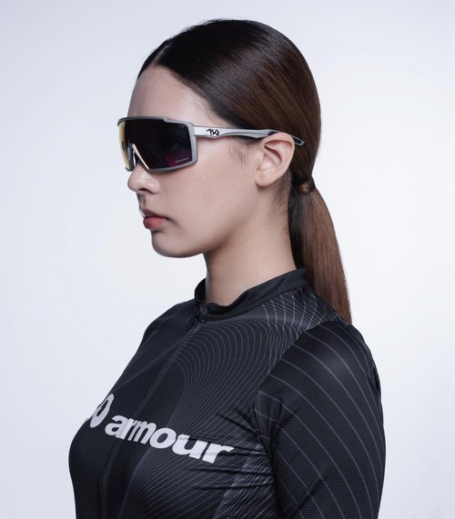 720armour A-Fei Sports Sunglasses, UV400 Protection, for Running, Cycling, Baseball (Matte Silver Frame With Red Lens)