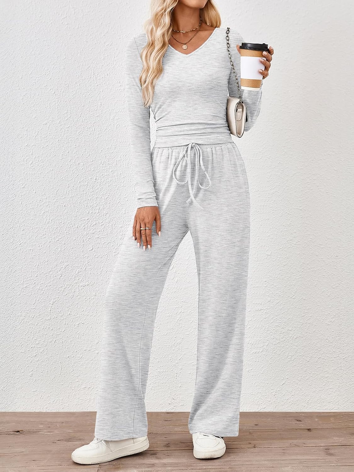 Trendy Queen 2 Piece Lounge Set - Stylish Fall Outfit for Women | Comfortable Sweatsuit in Casual Style