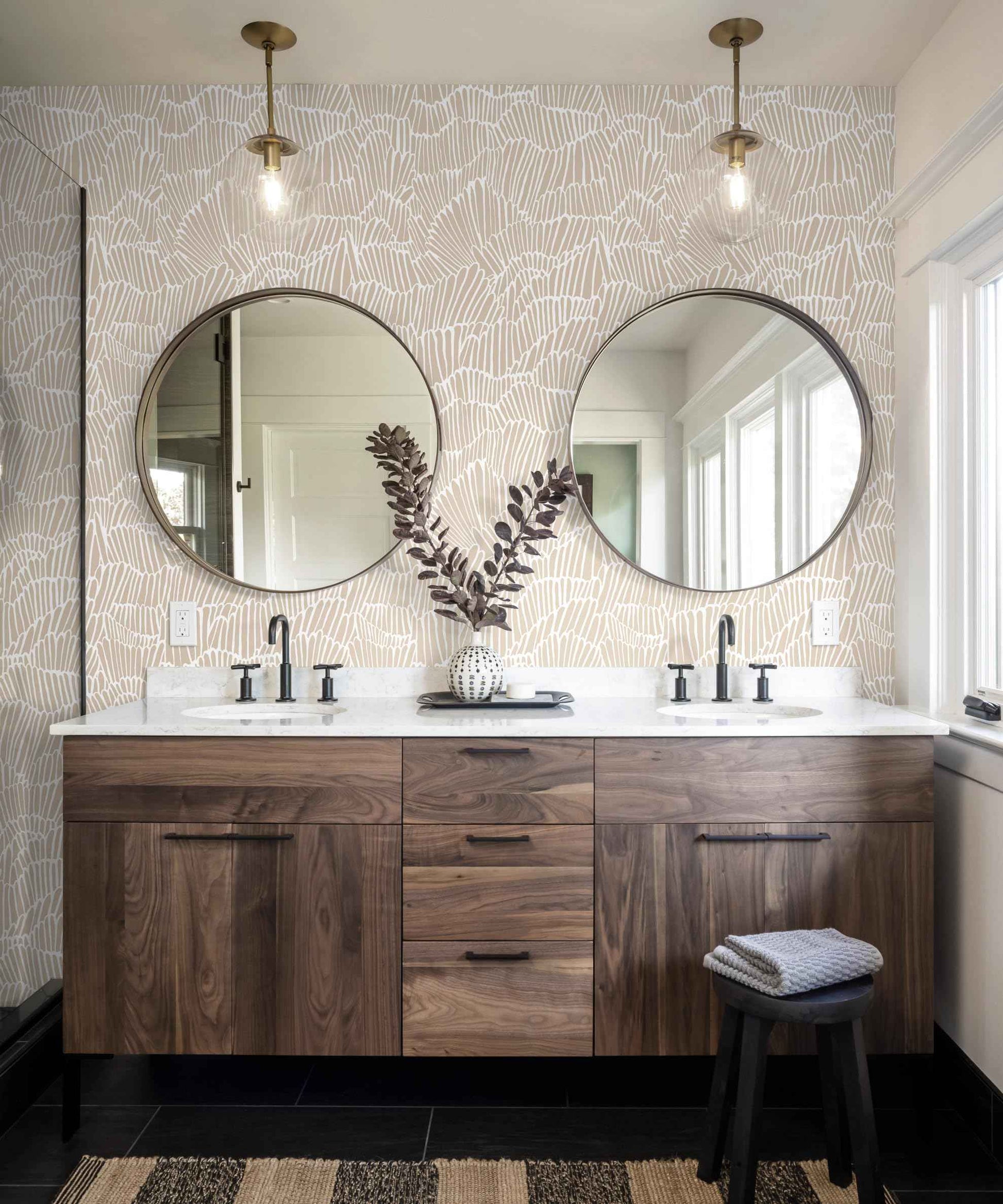 Guvana Beige Peel and Stick Wallpaper Boho Beige and White Contact Paper Modern Striped Self Adhesive Waterproof Wall Paper for Bathroom Bedroom Decor Removable Temporary Rv Wallpaper Roll 17.3"×787"