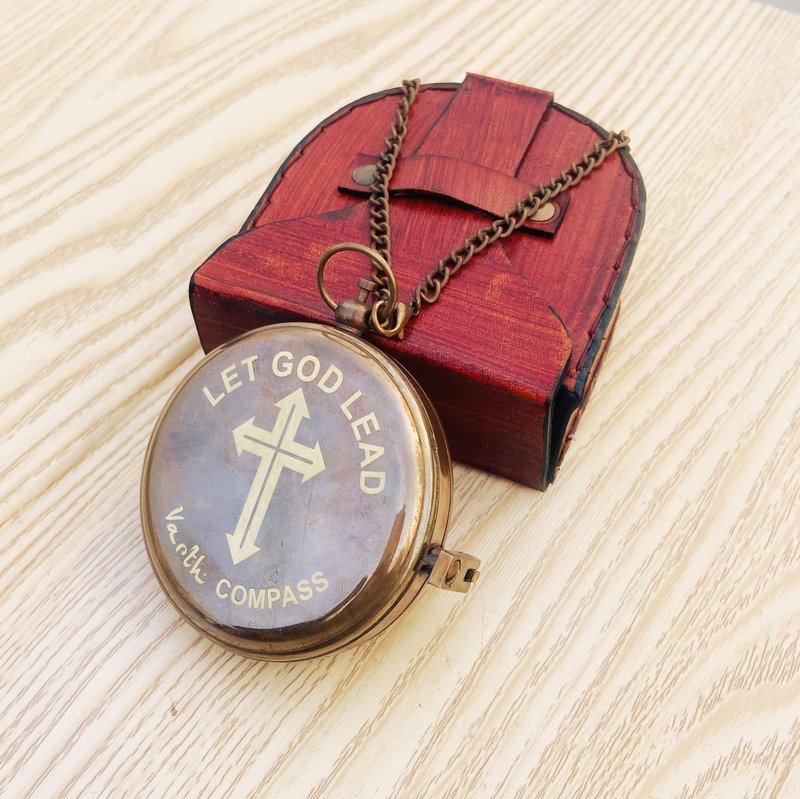 Varth Antique Brass Pocket Compass Vintage Nautical Gift with Famous Scripture Quote Engraved Baptism Gifts with Leather Case for Loved Ones, Son, Love, Partner