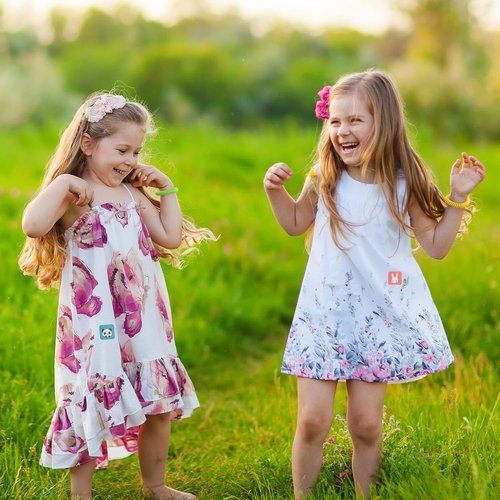 BuggyBands Mosquito Patches - 120 Pack Resealable Stickers & 2 Bracelets for Kids & Adults | Perfect for Camping & Travel