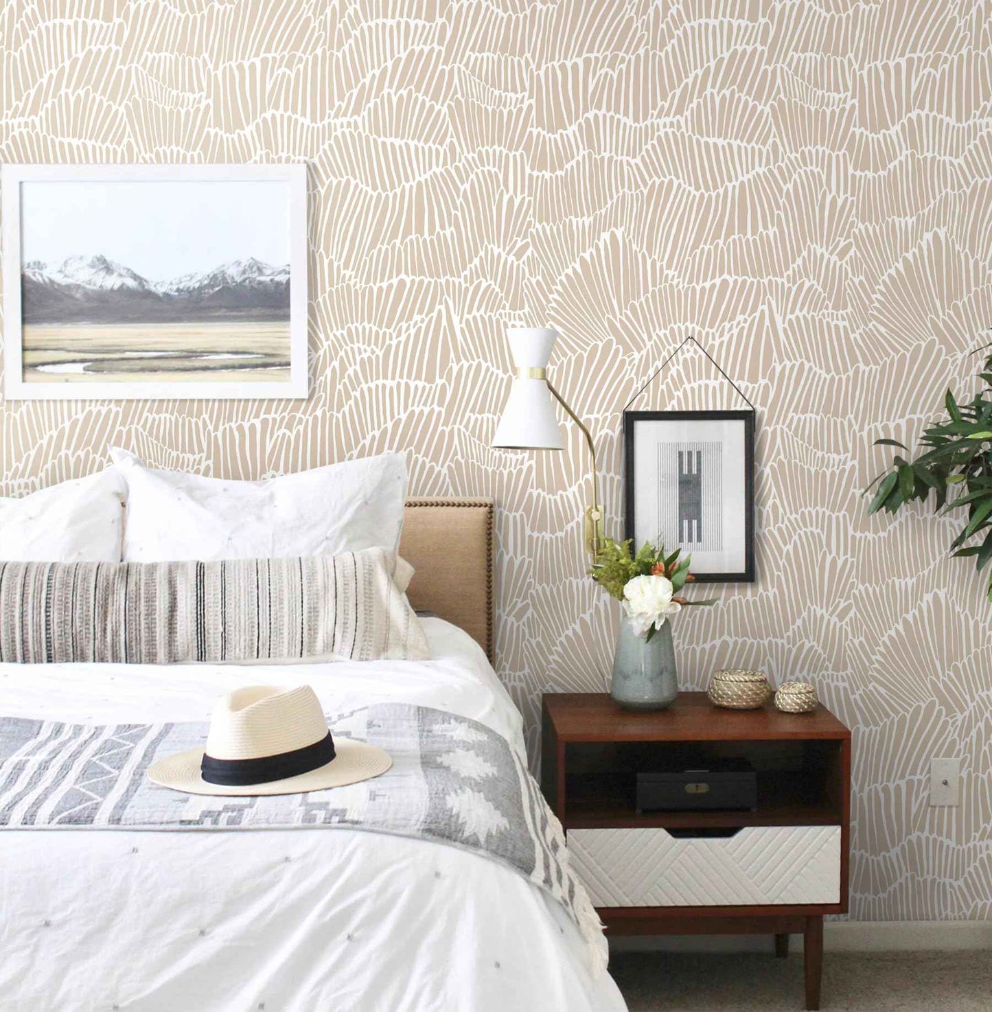 Guvana Beige Peel and Stick Wallpaper Boho Beige and White Contact Paper Modern Striped Self Adhesive Waterproof Wall Paper for Bathroom Bedroom Decor Removable Temporary Rv Wallpaper Roll 17.3"×787"