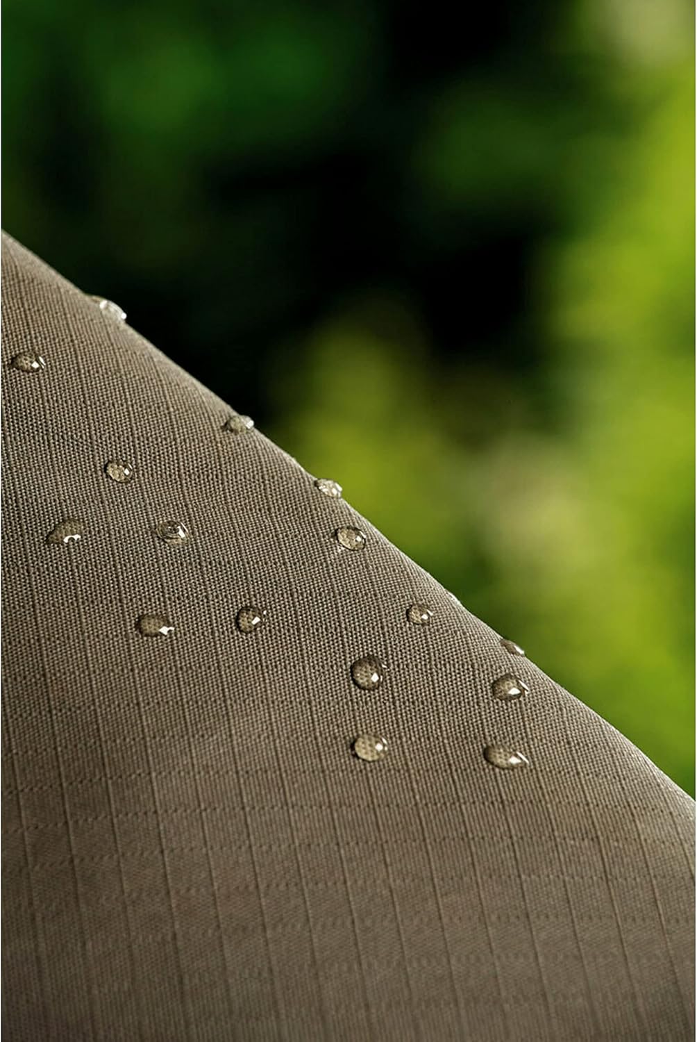 Scotchgard Outdoor Water Shield Spray - Water Repellent Fabric Protection for Gear & Furniture | 42 Ounces (4 Cans)