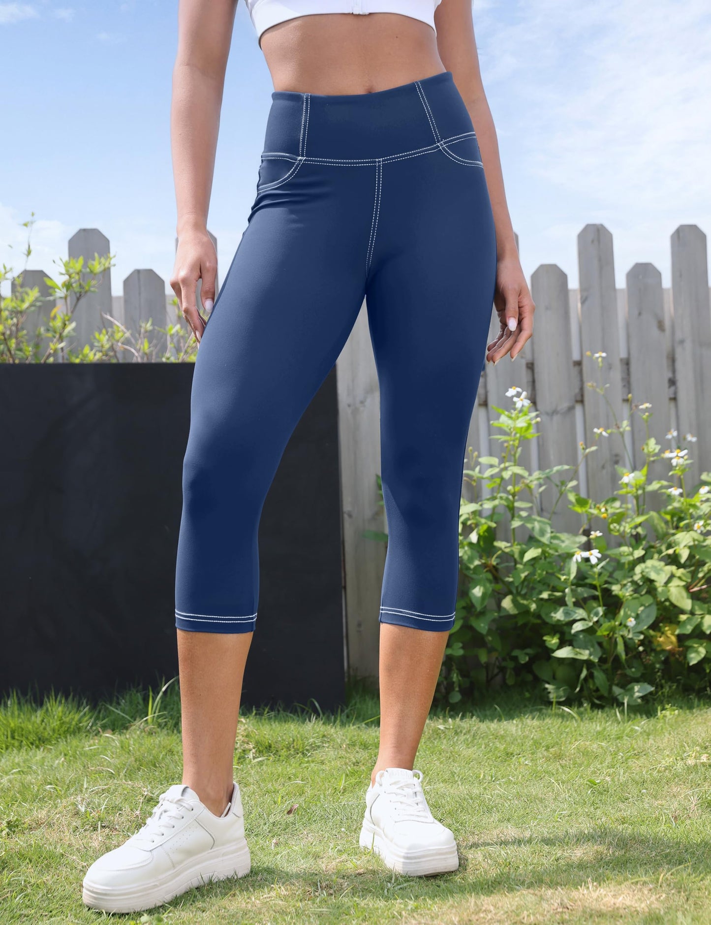 VOOVEEYA Capri Leggings for Women, High Waisted Yoga Pants with Back Pockets Crop Workout Capris Pants (Capri Navy Blue S)