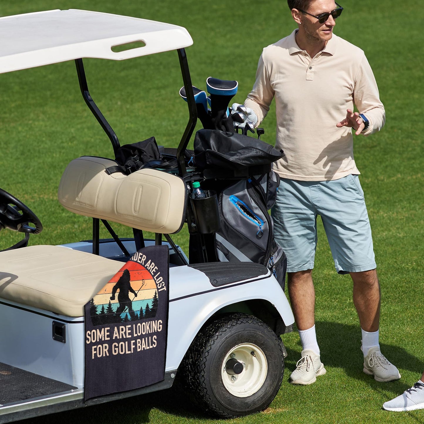 HunnmingRe 2 Pcs Funny Golf Towel with Clip Not All Who Wander are Lost Some are Looking for Balls Golf Accessories for Men Husband Boyfriend Dad and Grandpa(Classic Style)