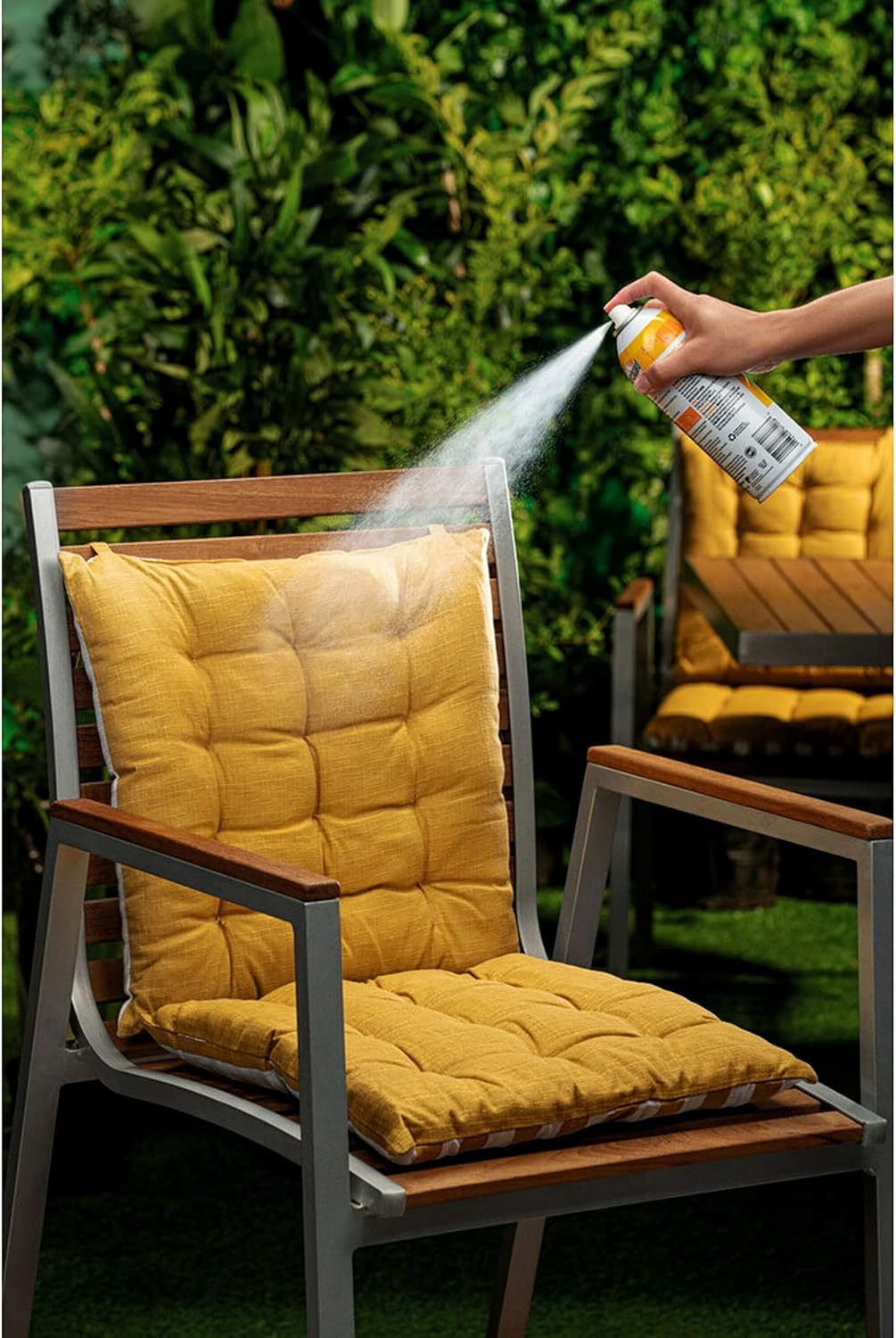 Scotchgard Sun and Water Shield - Water-Repellent Protection Spray, 10.5 Ounces