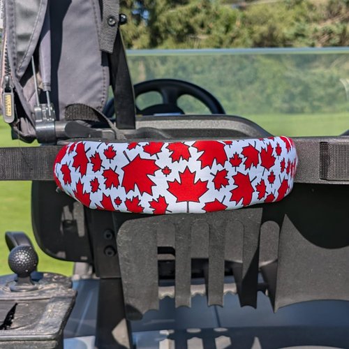 Foretra - Canada Maple Leaves Pattern Golf Cart Strap Sleeve – Protect Your Premium Golf Bag from Friction and Scuff Marks While Adding Style and Color to Your Setup (1)