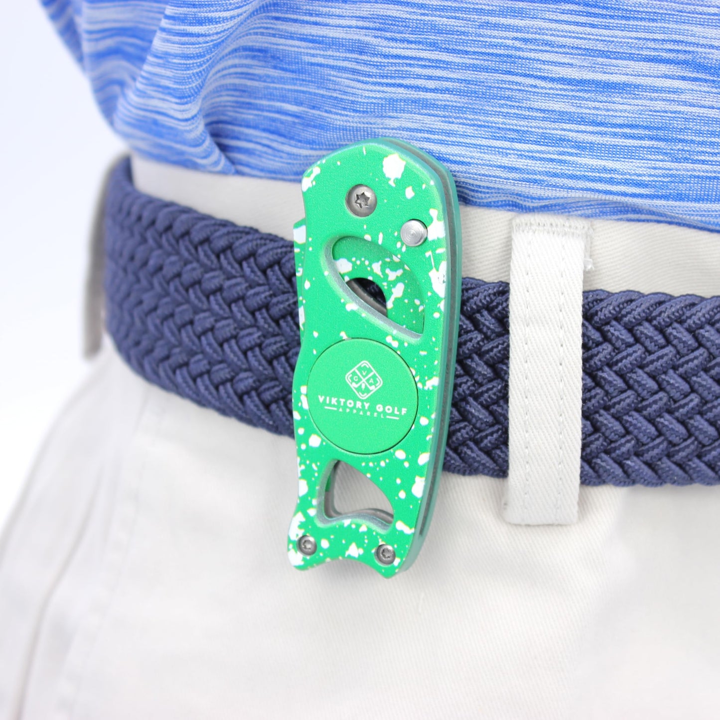 Switch Blade Style Precision Divot Tool – Chaos Edition - Compact & Lightweight - Foldable - Pop-Out Spring Action - Color Matched Magnetic Ball Marker (Shamrock Green & Frost White)