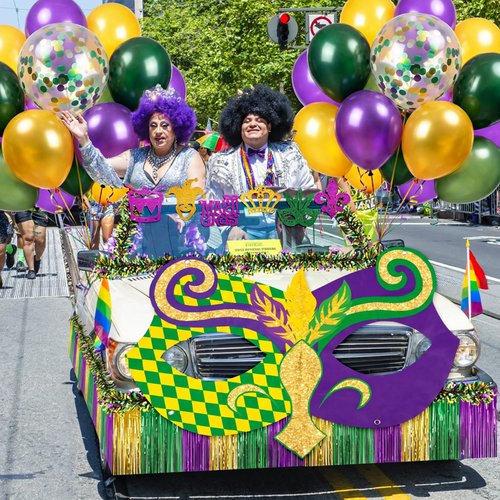 Motionchic 78 Pcs Mardi Gras Parade Golf Cart Decorations Float Golf Cart Mardi Gras Decor Purple Green Gold Balloon Tinsel Garland Banner Mask Curtain Hanging Swirl Decorations for Carnival Party