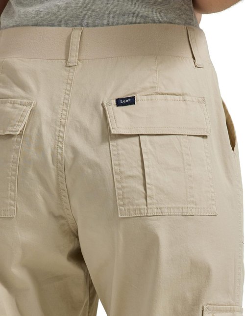 Lee Women's Cargo Capri Pants - Ultra Lux Comfort with Flex-to-Go Design | Perfect for Everyday Wear