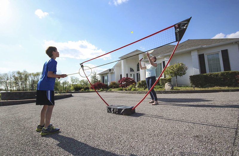 Zume Games Portable Badminton Set – 4 Rackets, 2 Shuttlecocks, Freestanding Net, and Carrying Case – Quick Setup Outdoor Game for Backyard, Beach, Camping, and Family-Friendly Activities
