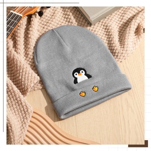 Chicingyou Christmas Penguin Beanie Hat Gifts for Penguin Lovers Winter Knit Hat Embroidered Cute Cuffed Caps for Women Men (Gray)