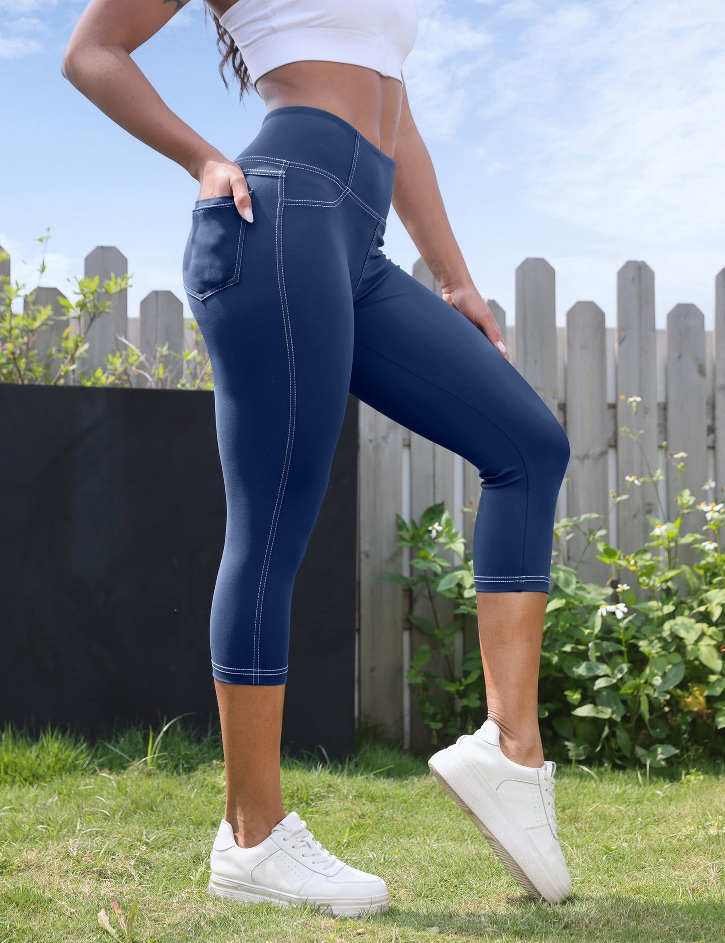 VOOVEEYA Capri Leggings for Women, High Waisted Yoga Pants with Back Pockets Crop Workout Capris Pants (Capri Navy Blue S)