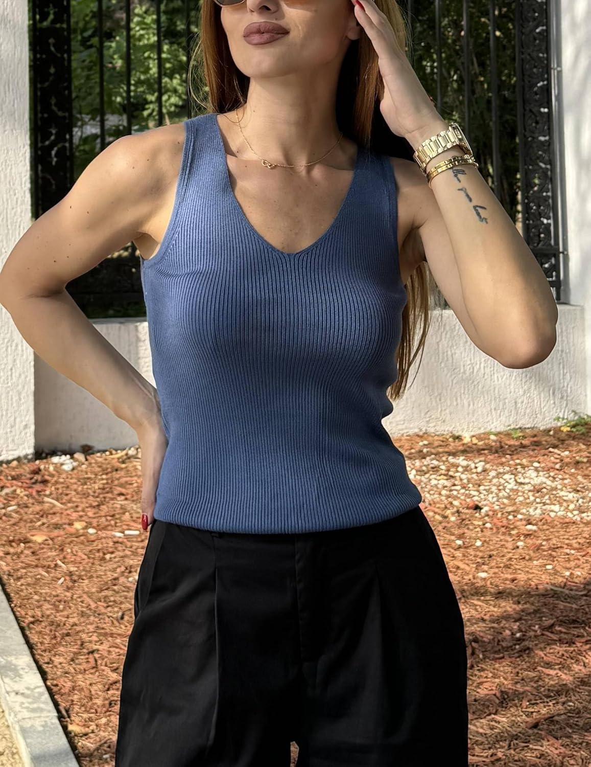 Zeagoo Women's Ribbed V-Neck Tank Top - Slim Fit Knit Sleeveless Casual Tee