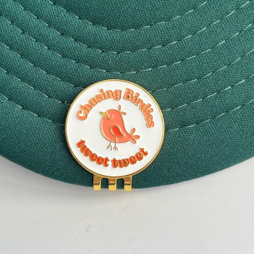 Sassy Caddy Chasing Birdies Golf Ball Marker with Magnetic Hat Clip – Gold-Tone Enamel, 1″ Stylish Ball Spot Marker