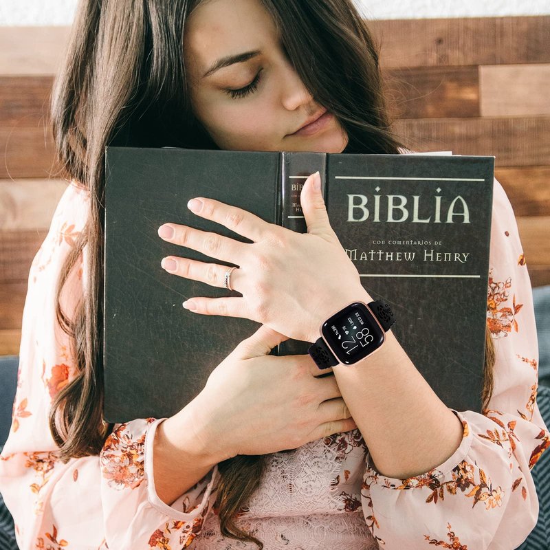 Silicone Bands Compatible with Fitbit Versa 4/Versa 3/Sense 2/Sense, Soft Breathable Replacement Adjustable silicone Wristband Sport Strap for Woman Man 401
