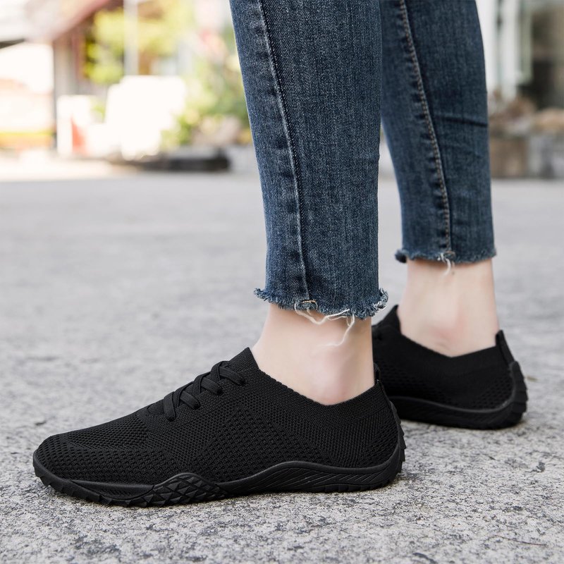 RJYWGS Barefoot Shoes Women Tennis Walking Black Sneakers for Women Gym Workout Running Shoes for Womens Black Size 8.5