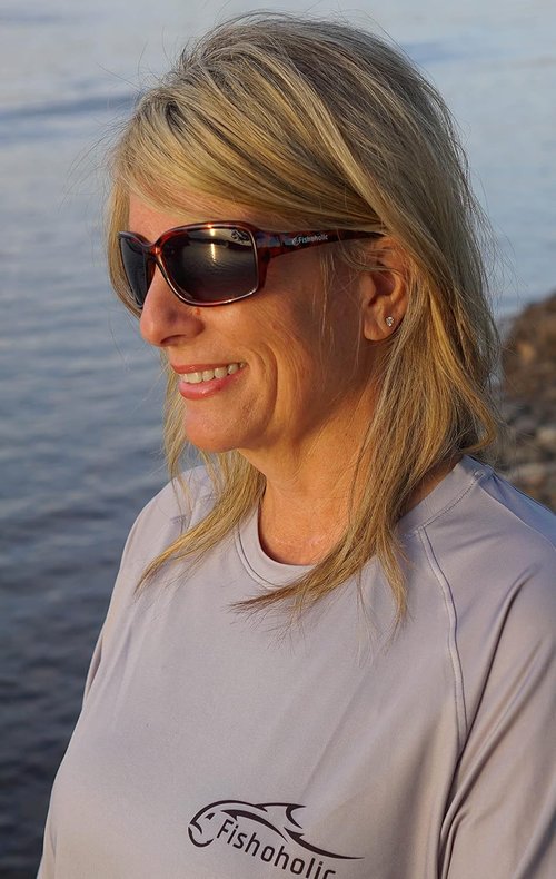 Fishoholic Polarized Fishing Sunglasses - UV400 Protection for Women | Ideal for Outdoor Sports, Kayaking & Golfing
