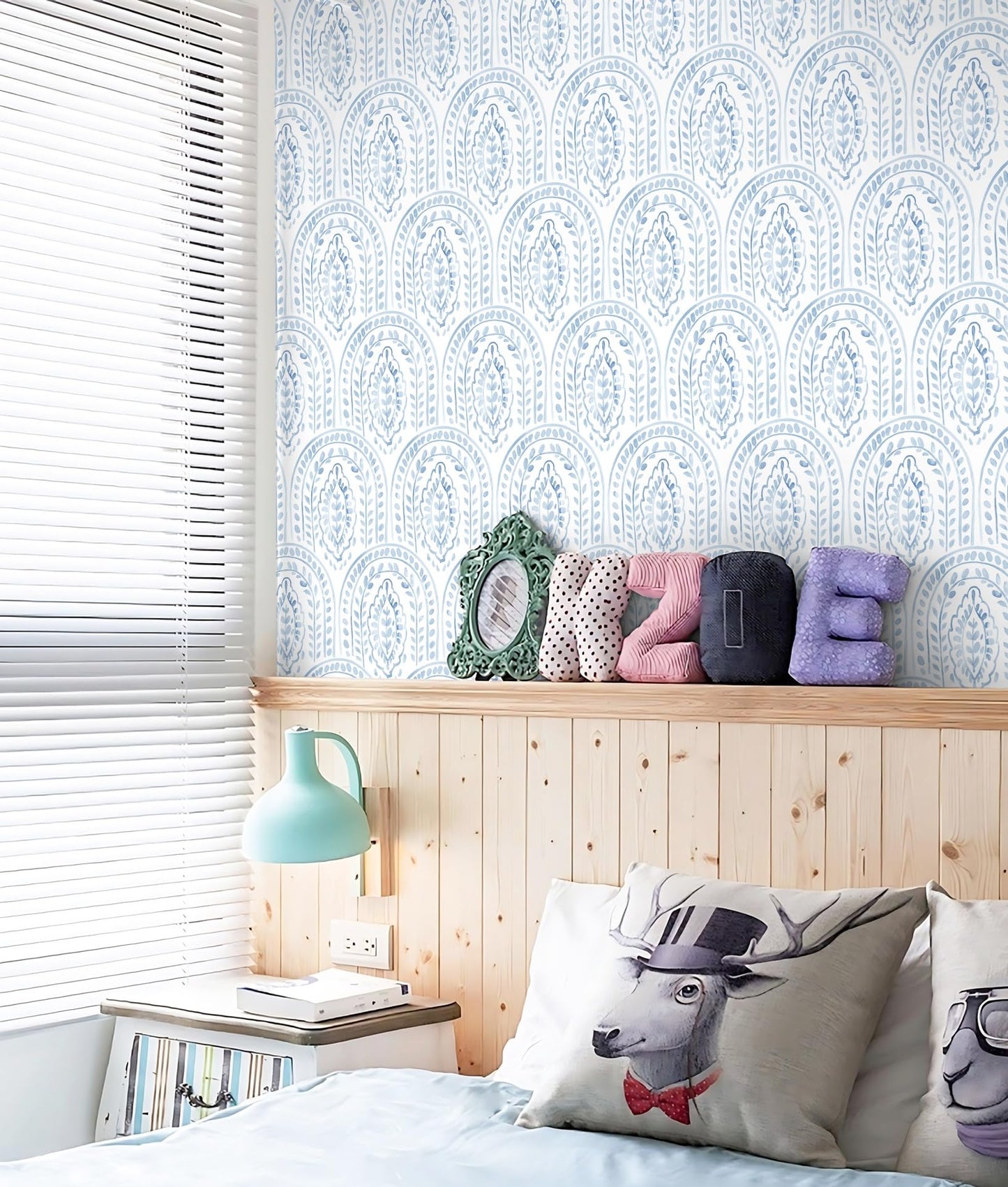 Micpolo Peel and Stick Wallpaper Modern Wall Paper Boho Contact Paper Removable Wallpaper Peel and Stick Blue and White Self-Adhesive for Bathroom Bedroom Kitchen Wall Decor 17.3" x 118"