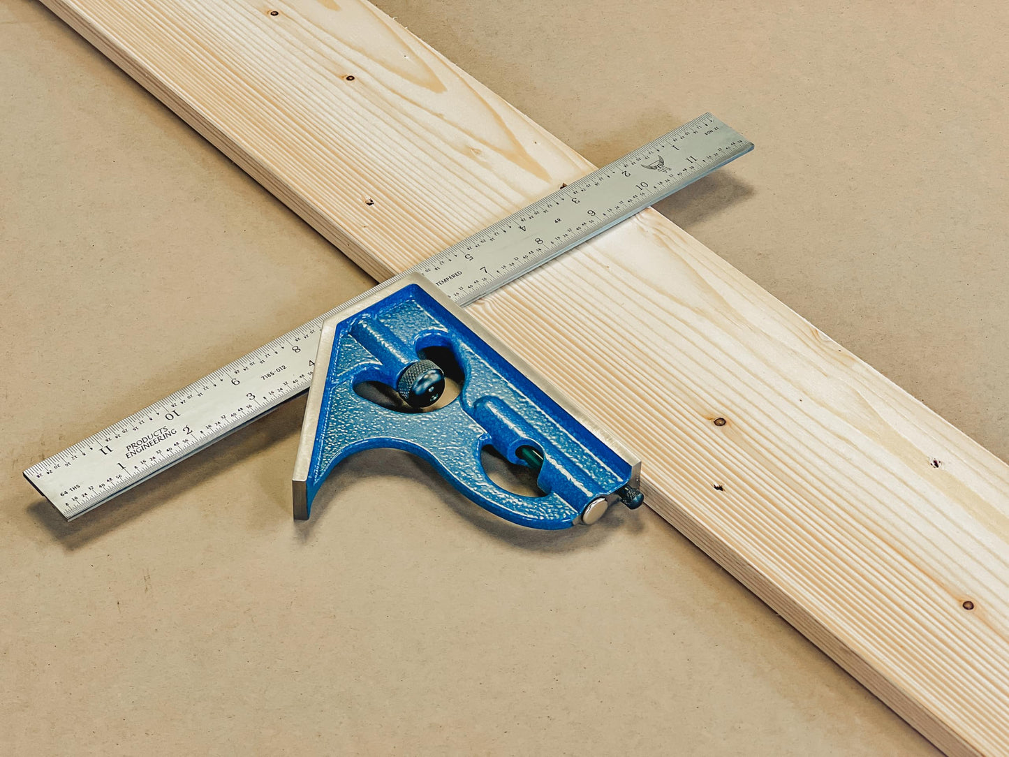 PEC Tools 2-Piece Combination Square Set - 4R 6” Machinist Blade Cast Steel Head, Reversible Locking Bolt, Scribe, for Metalworking, Carpentry and Multiple Applications, Made in USA