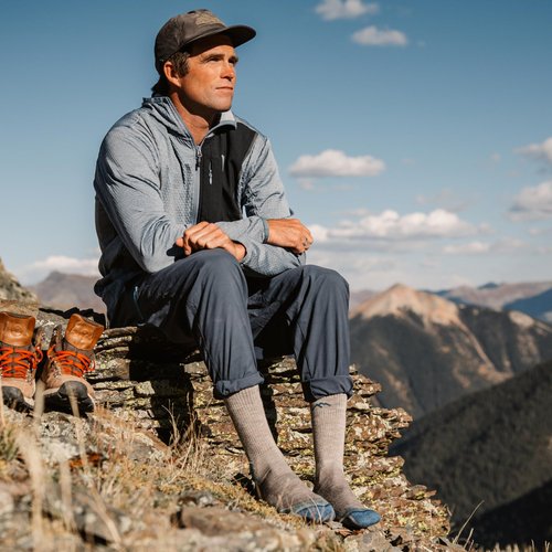 Darn Tough Vermont Mens Hiker Merino Wool Boot Socks Cushion Rye Large