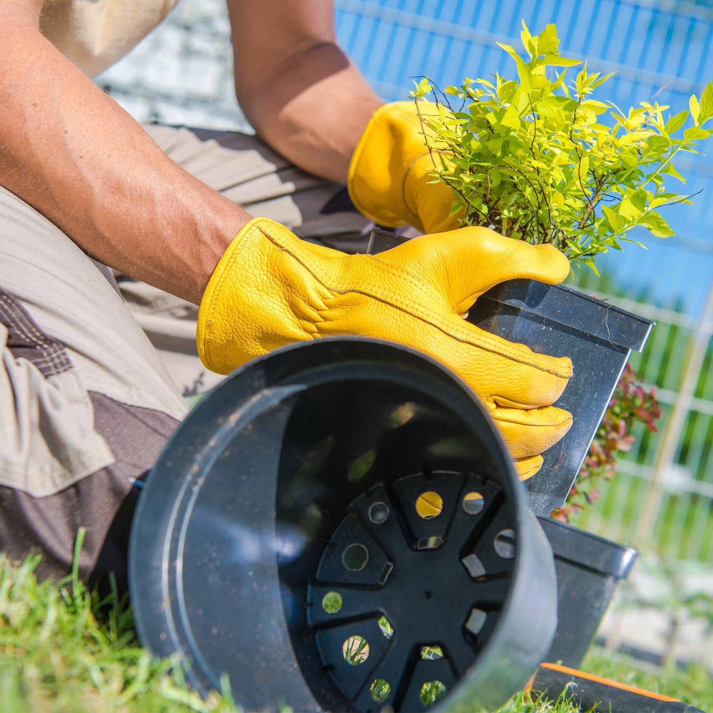 Cowhide Leather Work Gloves for Men & Women,Reinforced Durable Gardening Gloves, Puncture & Cut Resistant Ideal for Construction, Chainsaw, Farm,Welding(X-Small)