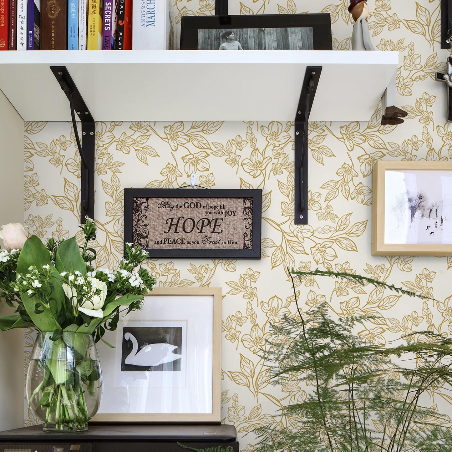 Ismoon Floral Peel and Stick Wallpaper Vintage Beige Contact Paper White Gold Stick on Wallpaper Textured Removable Self Adhesive Wall Paper for Bedroom Vinyl 17.3x78.7in