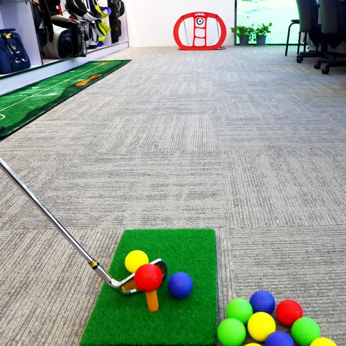 LONGCHAO Pop Up Golf Chipping Net with Hitting Mat, Indoor Golf Chipping Practice Net for Practice, Golfing Target Net for Backyard