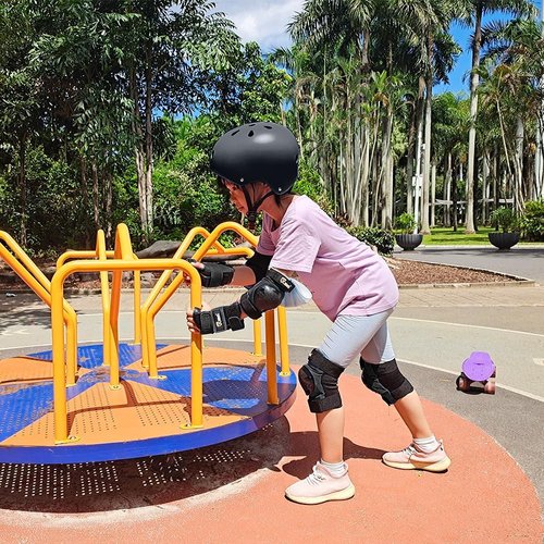JBM Skating Protective Gear Set - Helmet, Knee & Elbow Pads, Wrist Guards | For All Skill Levels