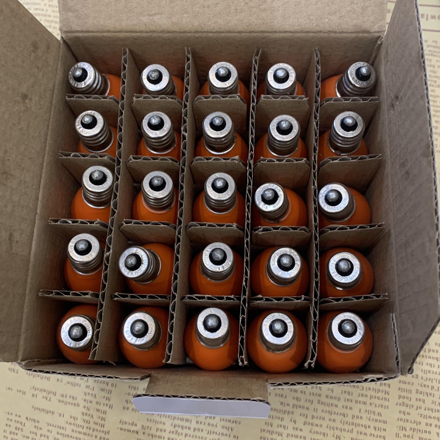 Romasaty 25 Pack C7 Ceramic Orange Light Bulbs, C7 Halloween Replacement Bulbs for Indoor Outdoor Halloween String Lights (E12/C7 Candelabra Base Sockets), 5W