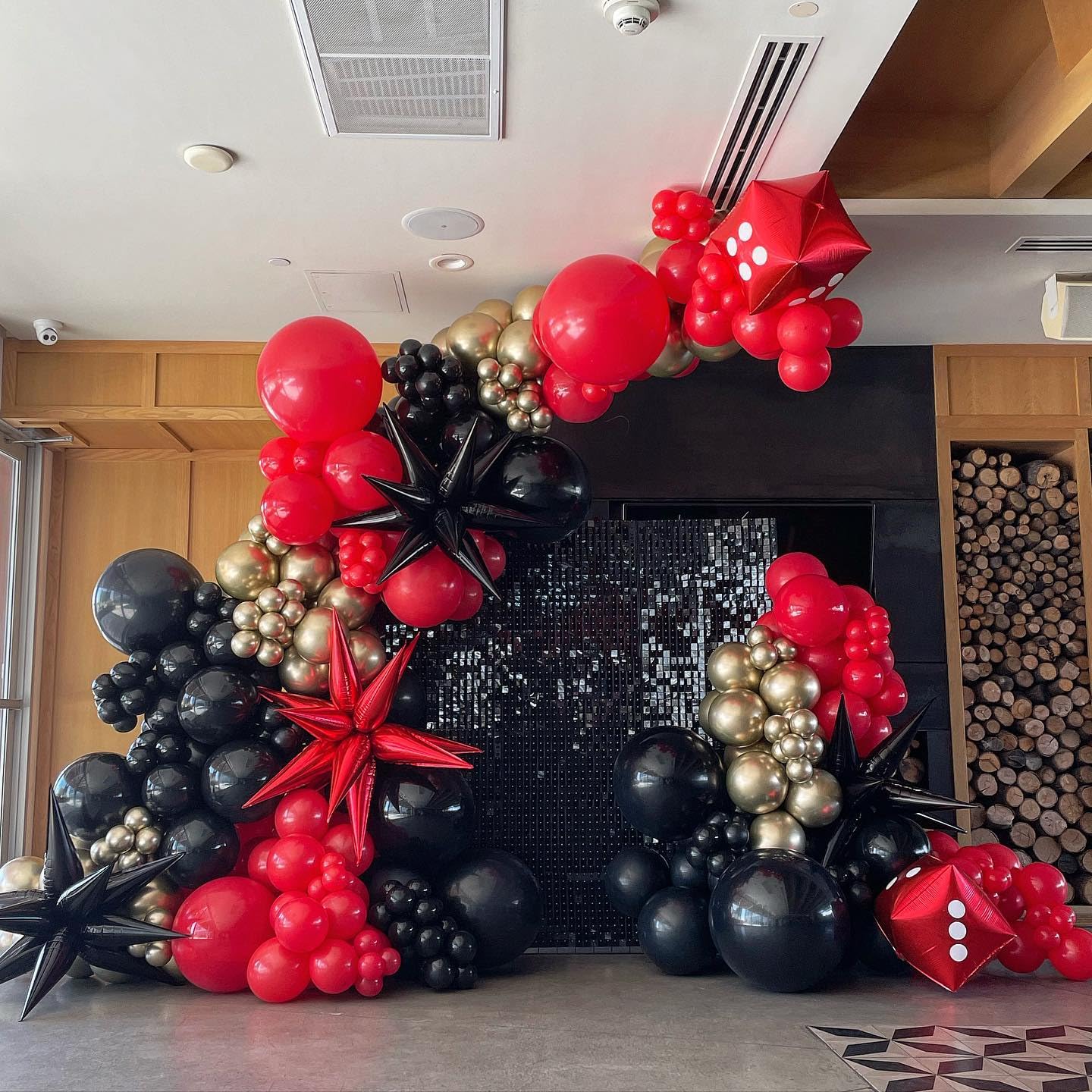 Bezente Red Black and Gold Latex Balloons,60pcs 12 inch Red Black Gold Metallic Chrome Confetti Balloons for Birthday New Year Casino Theme Party Decoration Christmas Wedding Graduation