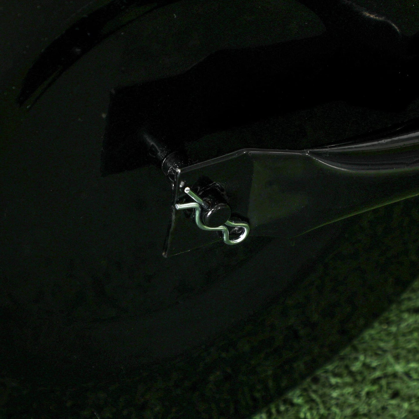 Outsunny 20-Inch Push/Tow Behind Lawn Roller Filled with 10 Gal Water or Sand, Yard Roller for Flattening Sod in The Garden, Black