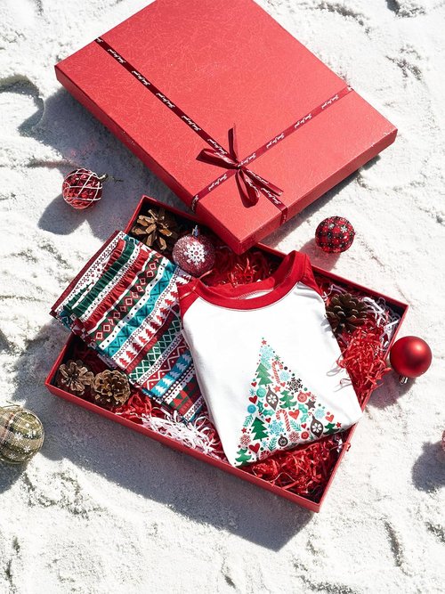 Haloumoning Family Christmas Pajamas - Matching Holiday Sleepwear Sets for Cozy Celebrations