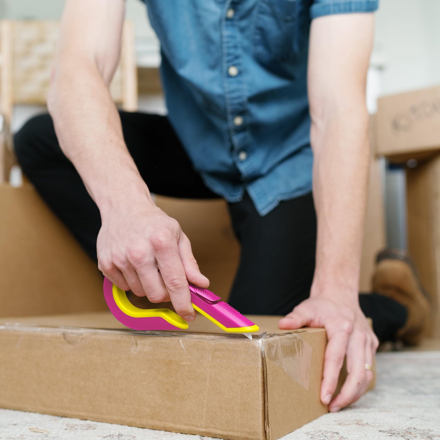Slice Box Cutter, Heavy Duty Utility Knife, Safe Ceramic Blade Lasting 11x Longer than Metal, Fuchsia, 1 Pack