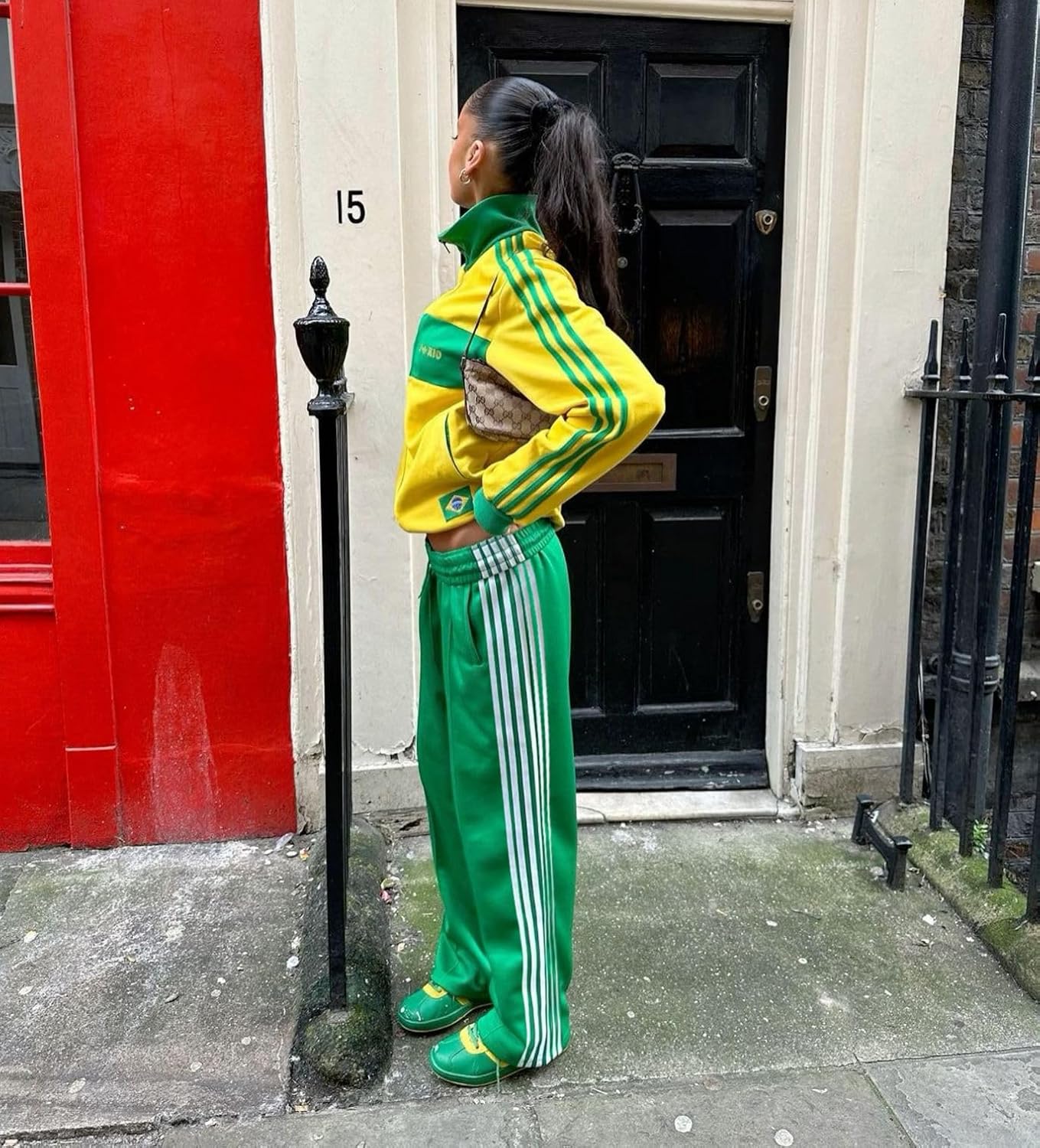UAURORAO Y2K Track Pants - Baggy Striped Joggers with Elastic Waist & Pockets | Color Block Design