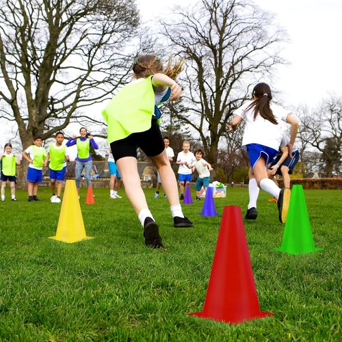 Hoteam 30-Piece Traffic Cones Set - 9-Inch Plastic Safety Cones for Agility Training & Sports Drills