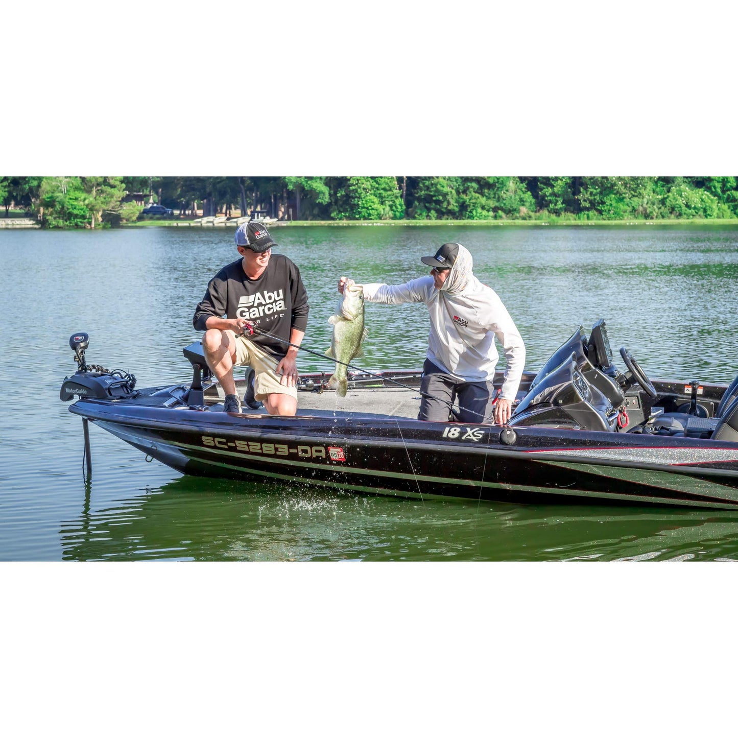 Abu Garcia Ambassadeur S Conventional Reel, Size 5500 (1400534), 2 Stainless Steel, Multi-Stop Ball Bearings for Smooth Operation, Durable and Lightweight