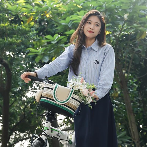 Handmade Bike Basket Front, Woven Bicycle Baskets for Adult Bikes, Rustic Detachable Handlebar Bike Basket for Women Girls with Leather Lid, Adjustable Leather Straps, Green