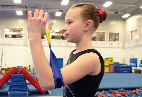 Tumbl Trak Adjustable Lycra Running Arms® - Correcting Arm Position for Track and Field, Agility Training and Speed Training - Unisex Youth