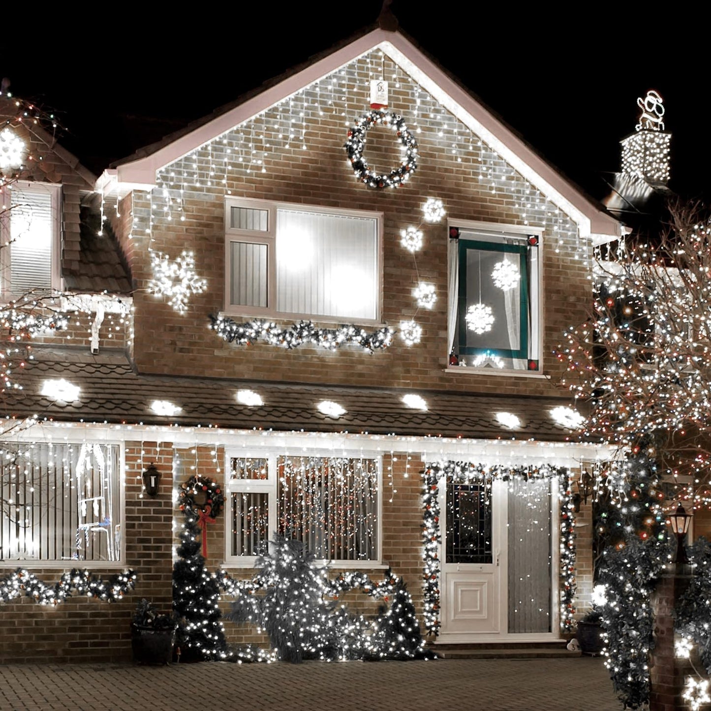 Cluster Lights 200 Led Fairy Lights 29FT Twinkle Lights with Remote 8 Modes String Lights Timer Plug in Firecracker Fairy Lights for Bedroom Outdoor Decorations,Cool White