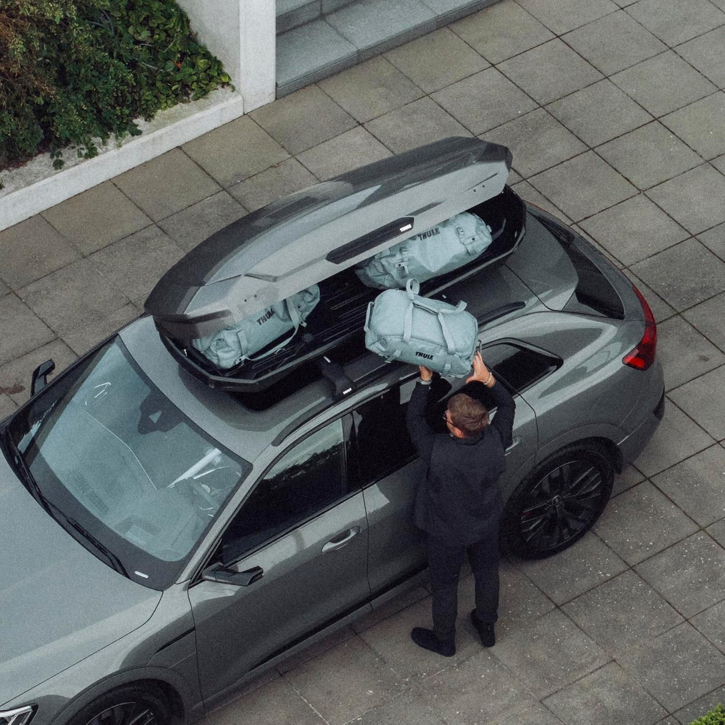 Thule Motion 3 Rooftop Cargo Box - Spacious Storage Solution for All Your Adventures