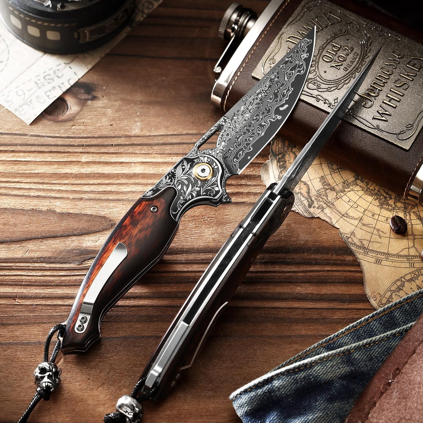 Handmade Men's and Women's EDC Pocket Knife，Damascus Steel Folding Knife，Features a leather sheath and pocket clip.Non-slip wooden handle，For mountaineering trips, outdoor adventures, and jungle camping