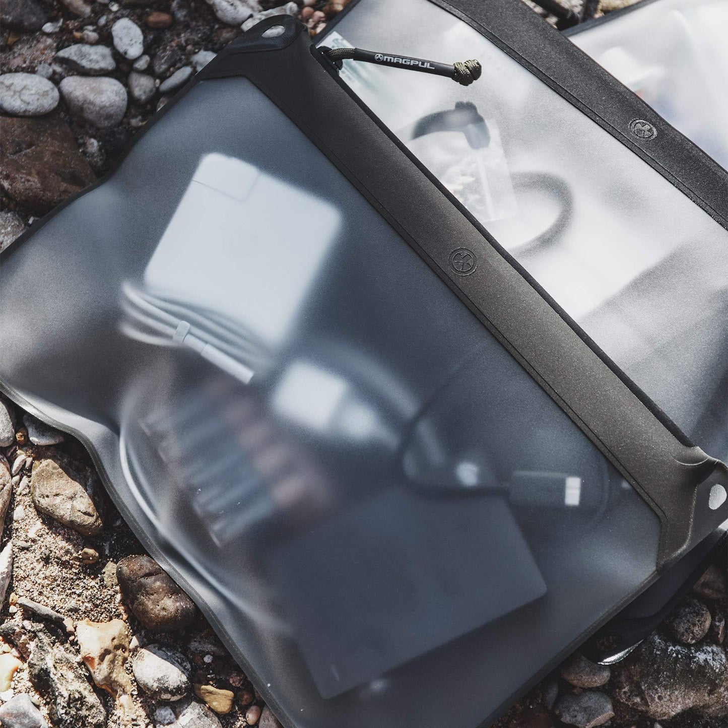 Magpul DAKA Window Pouch Zippered Tactical Range Tool and Gear Bag, Flat Dark Earth, Medium